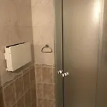 One Bedroom Flat With Garden And Barbeque *