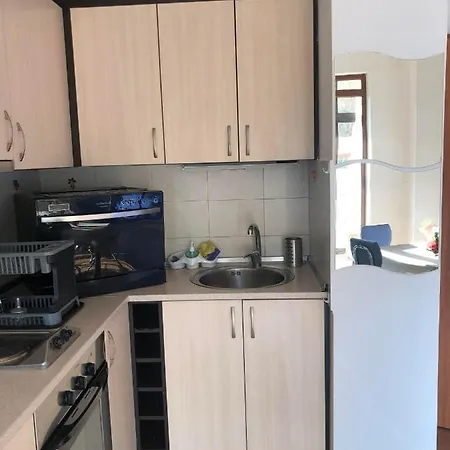 Apartman One Bedroom Flat With Garden And Barbeque *